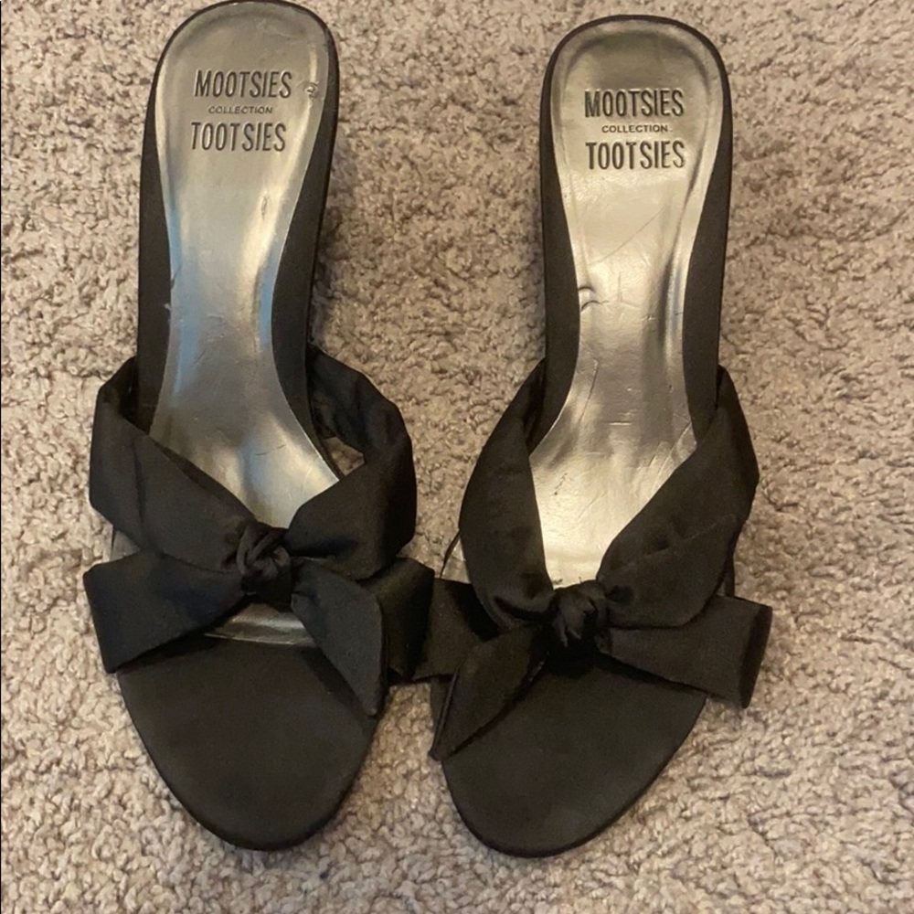 Black heel